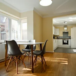 Apartment And Roof Serviced